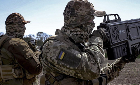 “Нас зі 154 залишилось 40” - військовослужбовці ЗСУ терміново збирають на антидронову рушницю