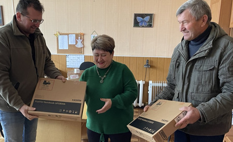 Німецькі волонтери приїхали до Золотоноші з подарунками