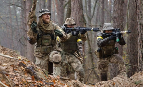 Поблизу Сватового українські захисники відбили п’ять атак ворога. Знищили 36 одиниць техніки