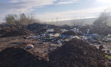 У Запорізької області працівники Держекоінспекції виявили сміттєзвалище відходів
