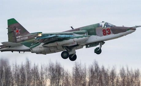 Наводять жах на місцевих. Над окупованою Кремінною літають російські штурмовики СУ-25