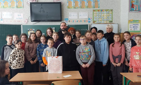 Учні Фастівського ліцею №5 зустрілися із захисником Маріуполя Віталієм Сидоренком