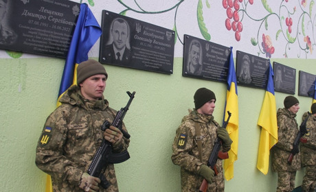 У Павлівці відкрили меморіальні дошки загиблим на війні з росією землякам