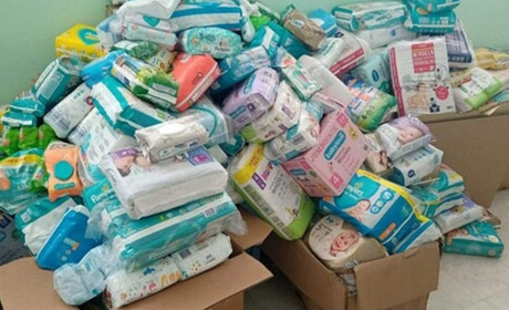 Благодійники надають переселенцям з Луганщини підгузки. Куди звертатися по допомогу