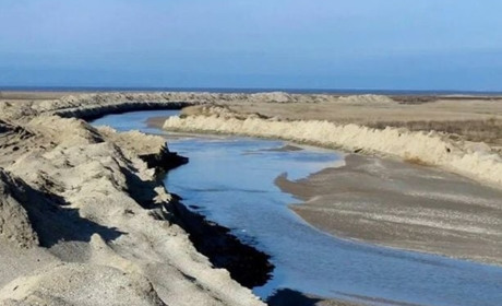 Під Мелітополем на берег лиману винесло міну