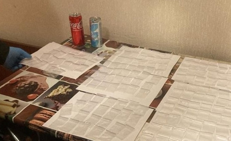 У Жовтих Водах поліцейські затримали 21-річного чоловіка, його підозрюють у торгівлі наркотиками