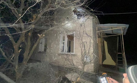 Ворог поранив в Торецьку людину. Пошкоджено будинок та інфраструктурний об’єкт