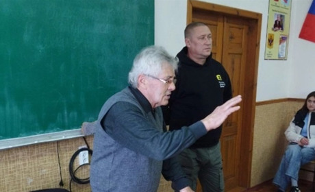 Театр абсурду в окупації: для профілактичних бесід зі студентами Генічеська запросили нарколога
