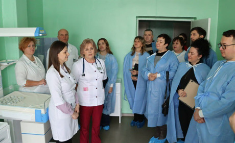 Фастівська лікарня отримала японський інкубатор для передчасно народжених діток