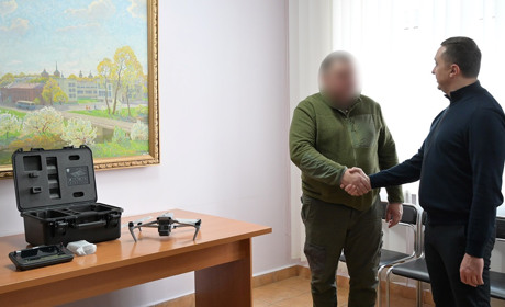 Це пташка від громади Ніжина..