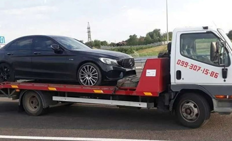 Евакуація автомобіля – коли та у кого замовити