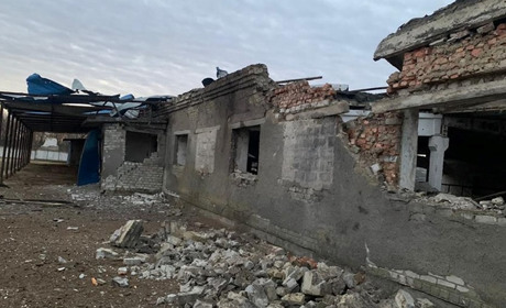 Поранена людина та пошкоджений будинок: наслідки ворожого обстрілу Торецької громади