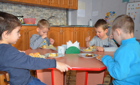 Що їдять діти у золотоніських садочках: меню, нюанси, новинки