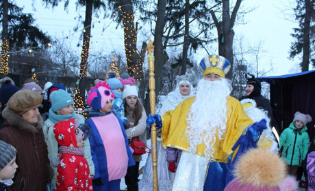 У Старокостянтинові відкрили Резиденцію Святого Миколая. Як працюватиме казкове містечко