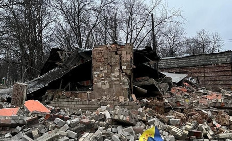 Обстрілами росіяни в Торецьку зруйнували крамницю. Ворог за добу 17 разів обстріляв Донеччину