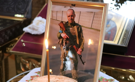 У Нікополі простилися із військовослужбовцем Андрієм Жуковим