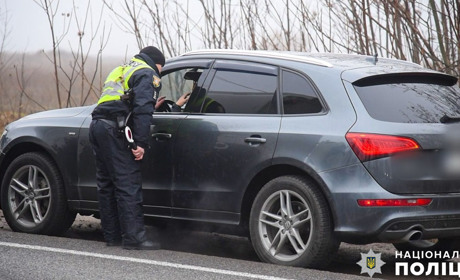 Ділянку від Маяк до "Двох стовпів" відпрацьовують поліцейські: збільшилась аварійність