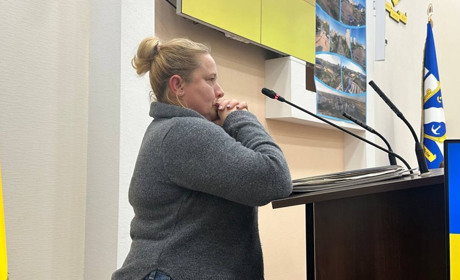 "Кому ми нахезали в борщ?": жителька Южного виступила на сесії міськради (ФОТО)