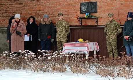 У Великобудищанській громаді відкрили меморіальну дошку загиблому захисникові Віталію Іванову