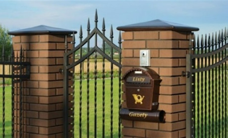 Повне завершення стилю: Кришки на паркан від Klinker Stone