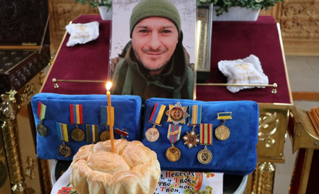 У Нікополі простилися із полеглим захисником України Станіславом Сирицею