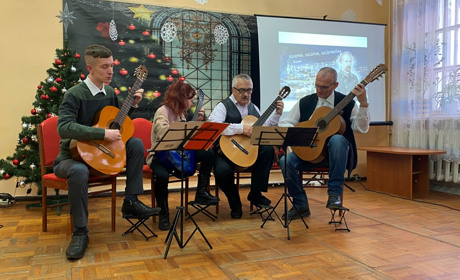 "Щедрик" Леонтовича виконали жовтоводські музиканти: відео