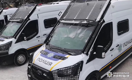 “Білі янголи” поповнили свій автопарк трьома броньованими машинами для евакуації