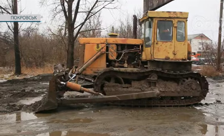 Негода значно погіршила стан доріг у Покровську. В місті планують змінити схему руху транспорту