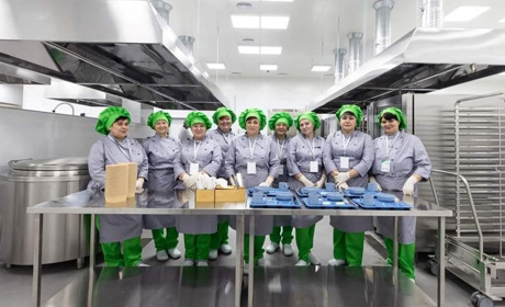 У Лозовій відкриють другу в Україні фабрику-кухню для харчування школярів. Яка з неї користь