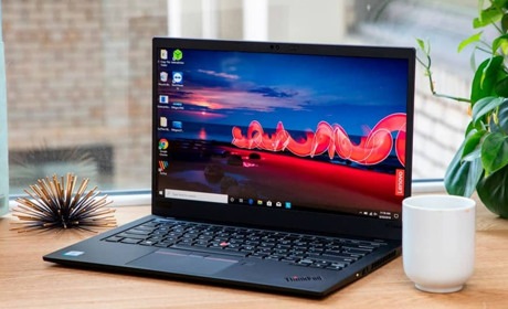 Вибір Ноутбука: Ваш путівник у світі технологій від Фокстрот