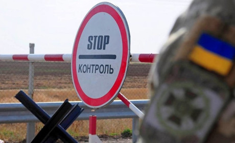 На кордоні з Польщею мікроавтобус з українцями зіштовхнувся з вантажівкою: деталі