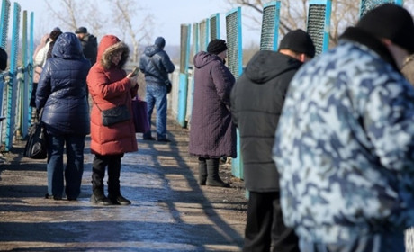 На окупованій Луганщині з’явився мобільний інтернет. В якому місті надибали слабкий сигнал