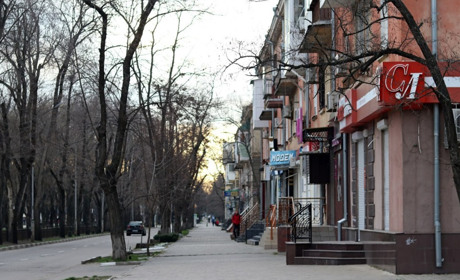 Медичні, соціальні та освітні послуги: як у Нікополі дбають про інтереси вимушених переселенців