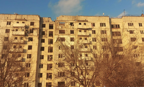 Авіаційний снаряд зруйнував частину багатоповерхівки в Оріхові