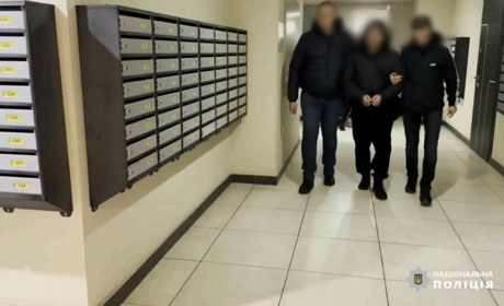 Розбійний напад на сім'ю з Біляївської громади: поліція затримала одного з учасників злочину. ВІДЕО
