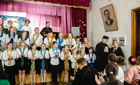 У НІЖИНСЬКІЙ МУЗИЧНІЙ ШКОЛІ ВІДБУВСЯ РІЗДВЯНИЙ БЛАГОДІЙНИЙ КОНЦЕРТ