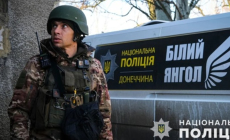 «Білі янголи» під масованим обстрілом вивезли з Покровського району тяжкопораненого чоловіка
