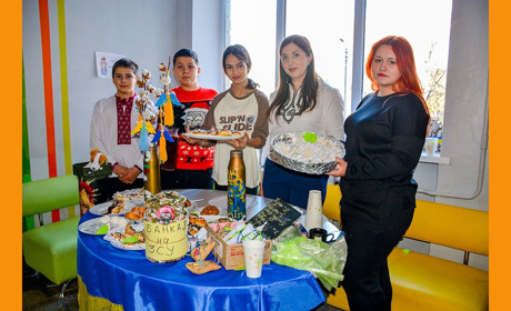 Як учениці Кагарлицького ліцею №3 допомагають захисникам України своїм талантом