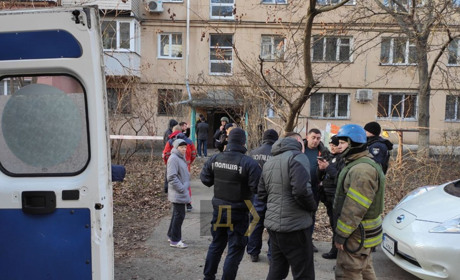 В Одесі військовий хотів покінчити життя самогубством і тримав у заручниках жінку з дитиною