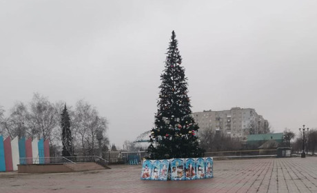 Приліт по окупантах у Лисичанську. В соцмережах оприлюднили відео наслідків "свята"