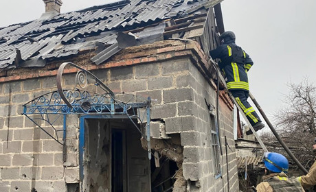 У Волноваському районі внаслідок пожежі загинула жінка — огляд новин за минулу добу