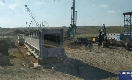 Українська армія знищила міст, що з’єднує залізницю через Генічеськ у Крим
