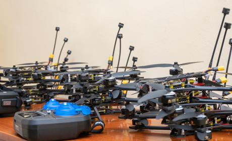 FPV-дрони та комплект керування, у пам’ять про загиблого сина, придбали рідні старокостянтинівця