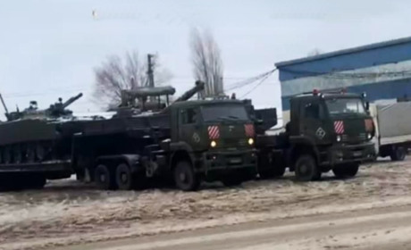 Росіяни отримали підкріплення неподалік Сватового. Куди далі має рушити колона військової техніки