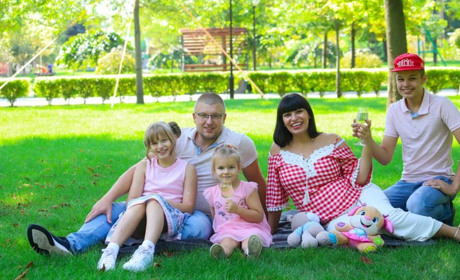 «Родина - наша фортеця». Історія подружжя Сокур-Симоненко: про евакуацію та повернення до Нікополя