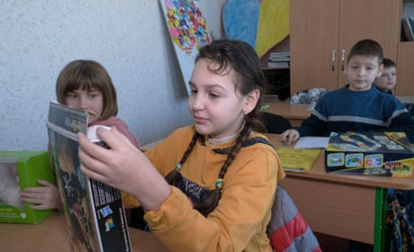 Вісім тисяч кілометрів з Чикаго. Американець надіслав іграшки дітям Запорізької області
