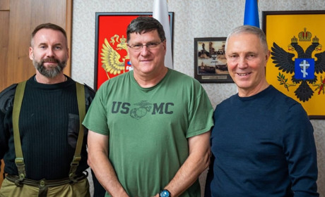 Генічеськ незаконно відвідав американець з антиукраїнською позицією Скотт Ріттер