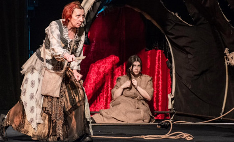 Луганський музично-драматичний театр запрошує на першу премʼєру 2024 року. Де і коли буде вистава