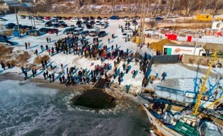 За відмову провести в Генічеську купання на Водохреща, Філарета звинуватили у саботажі "влади"