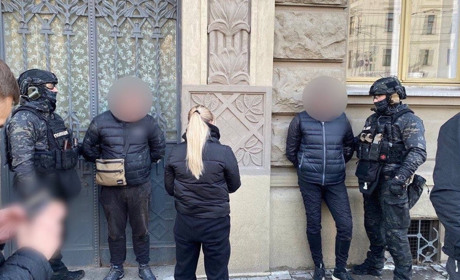На Київщині викрили злочинну організацію, яка влаштувала розбійні напади на криптовалютників